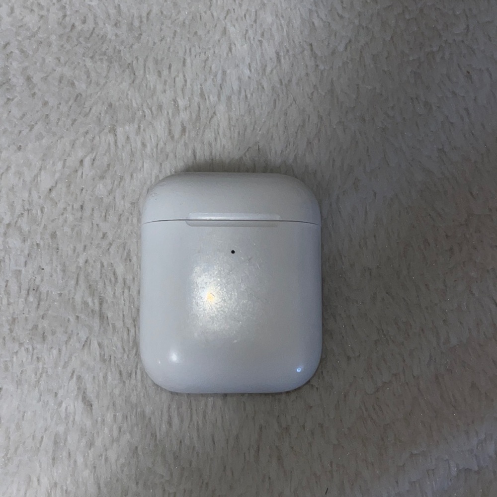 Generation 3 wireless charging AirPod case (case only no pods)